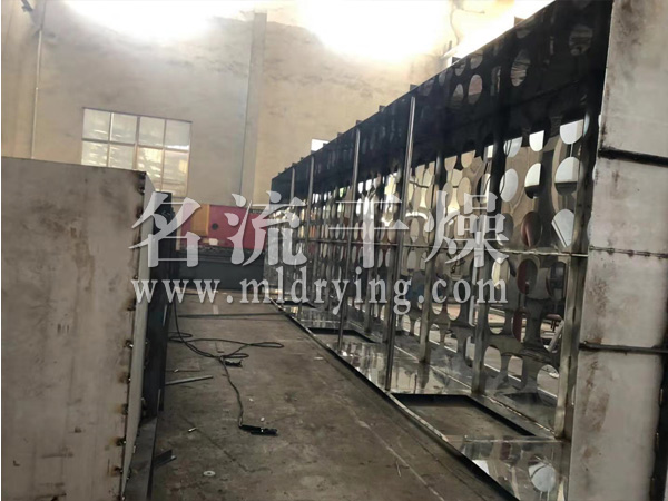 采用折疊進口原裝濾芯的大型除塵器